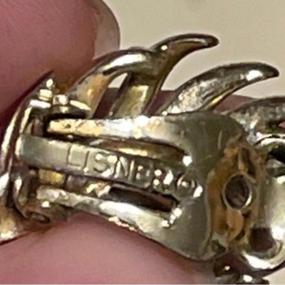 Vintage Feather Clip Ons - Picture 2 of 3